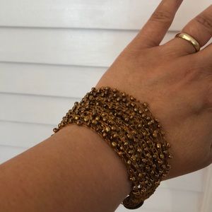 Button clasp beaded bracelet